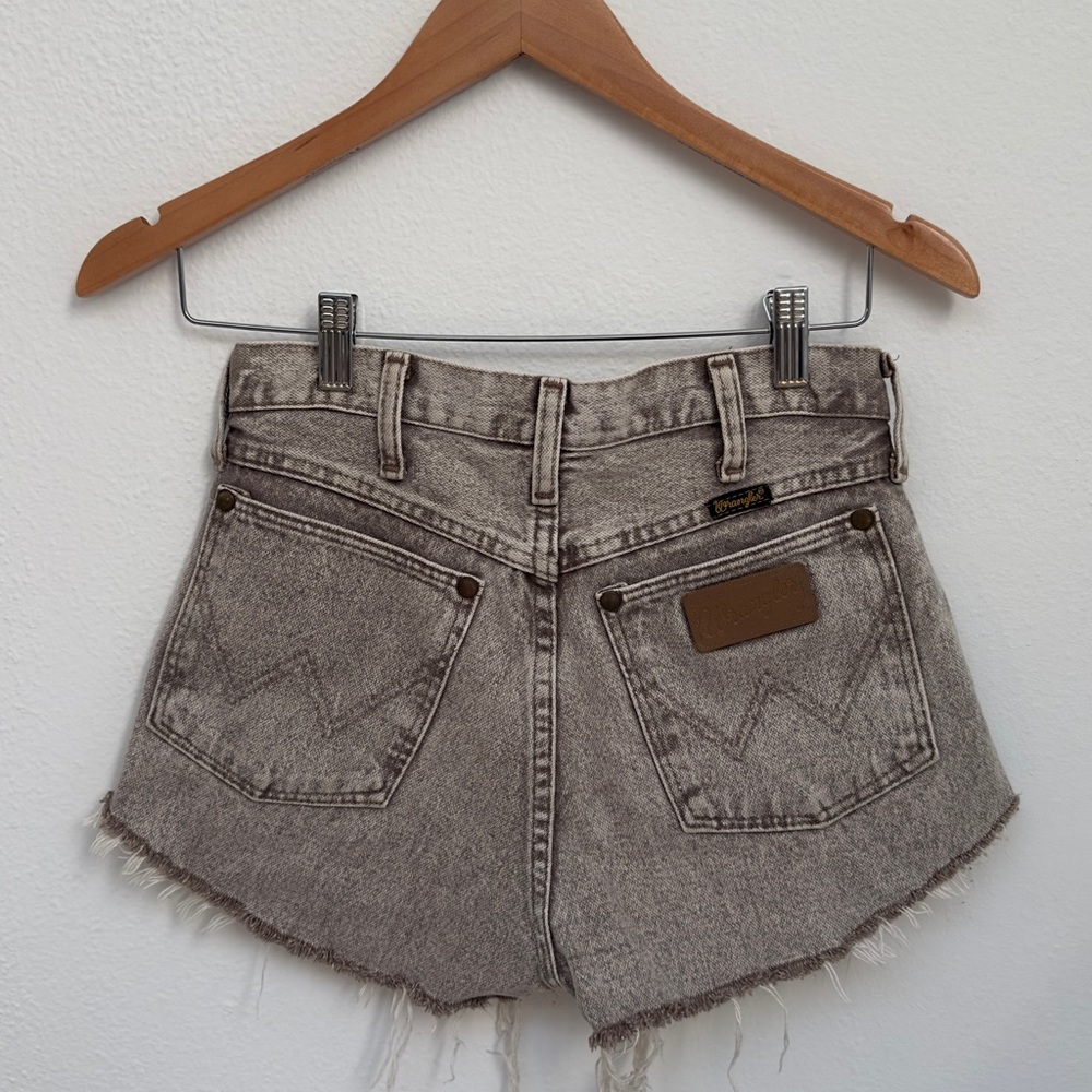 Vintage Wrangler Shorts - Picture 2 of 4